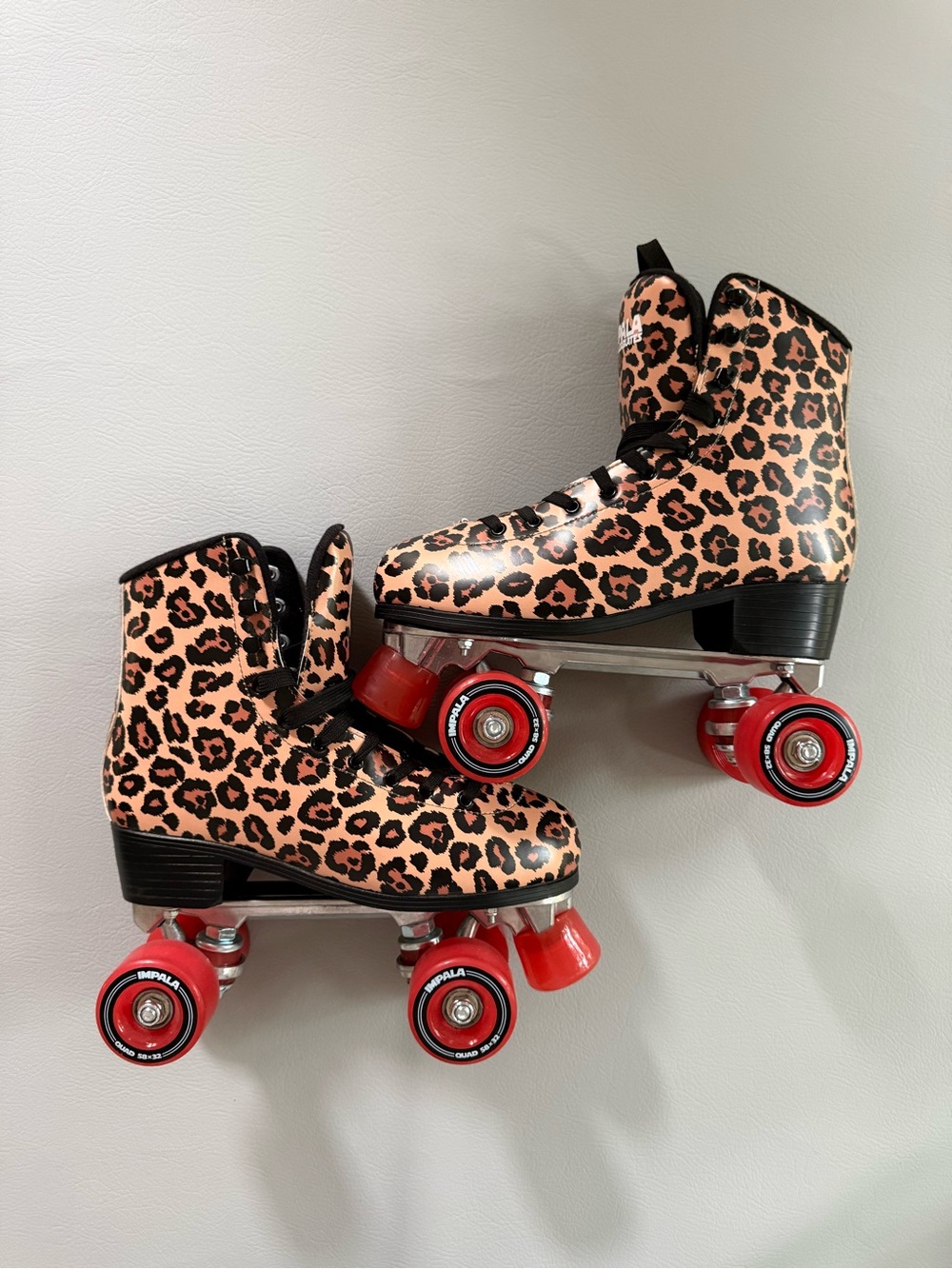 Impala Sidewalk Leopard Roller Skates Women’s size 9 - very good condition